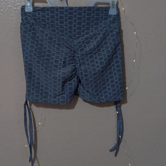 Active shorts - Picture 4 of 5